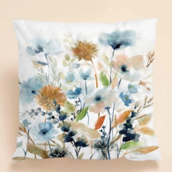 Summer flower throw pillow - Picture 1 of 4
